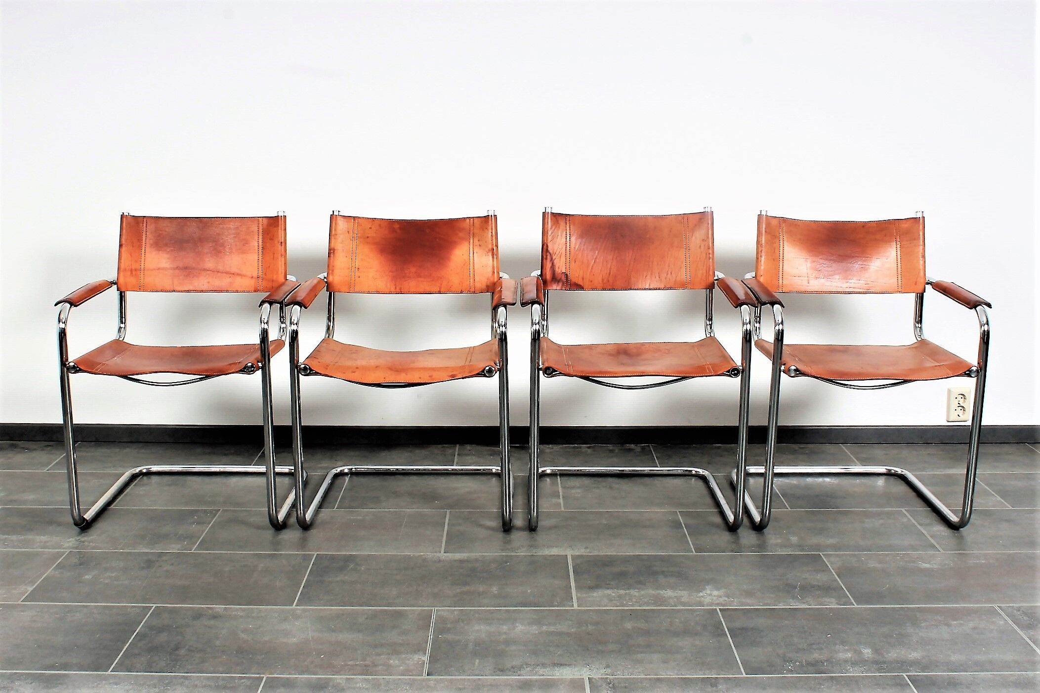 Fauteuil en cuir cognac