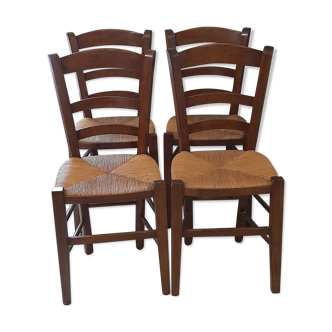 4 chairs sitting straw