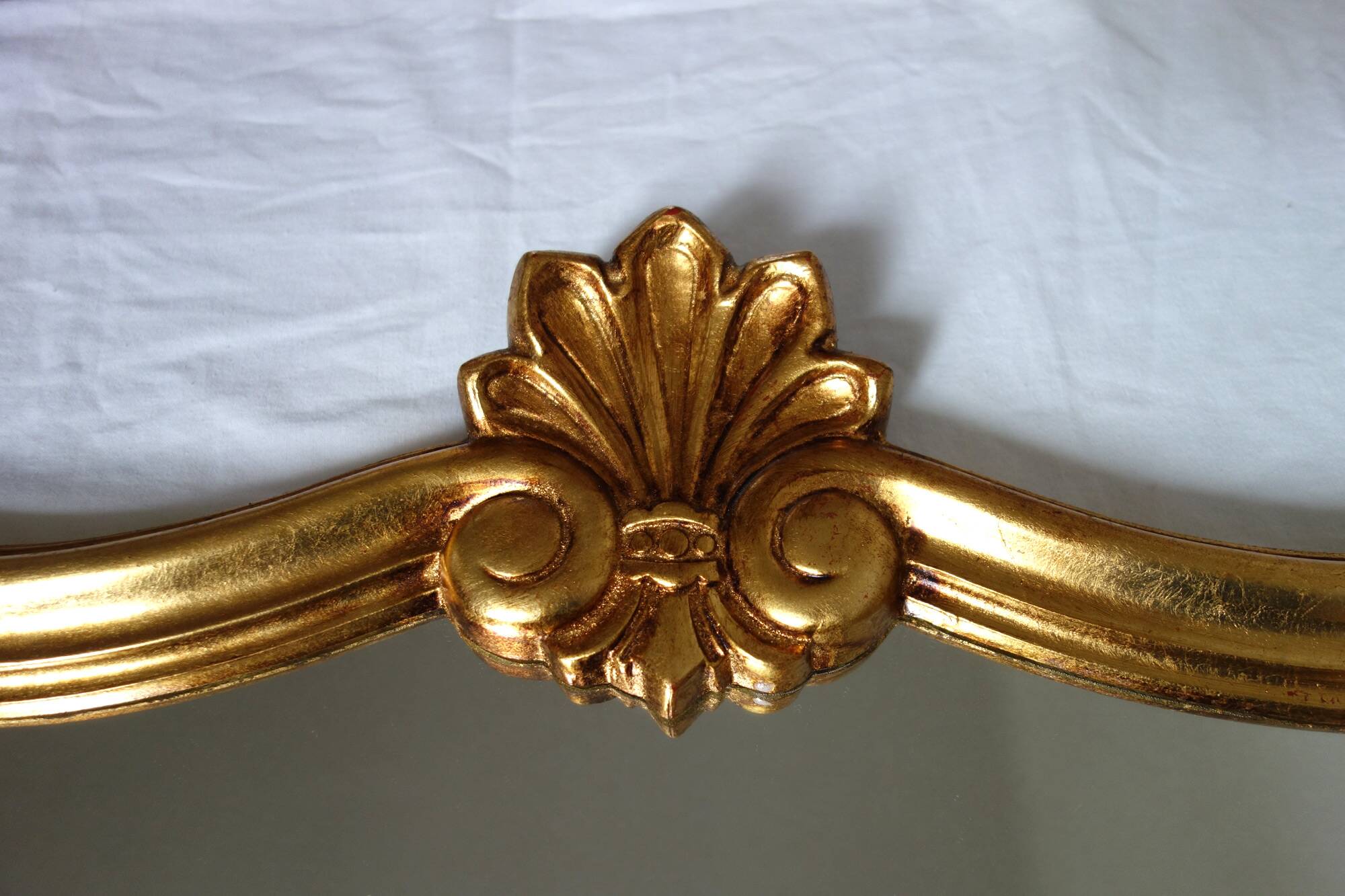 Louis XV style mirror in gilded wood, 88x61 cm