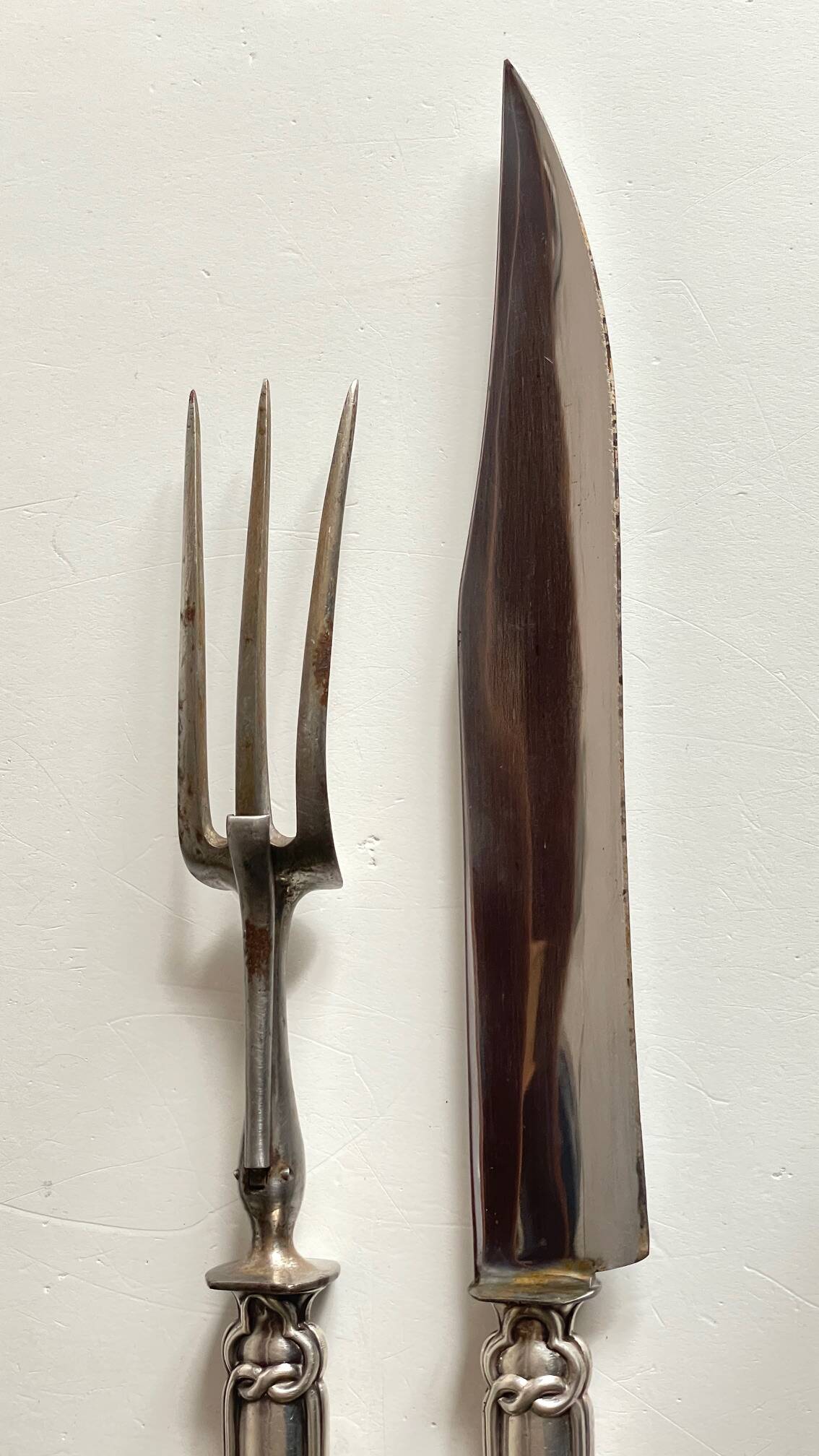 Silver and Silver-Plated Meat Cutlery PARIS