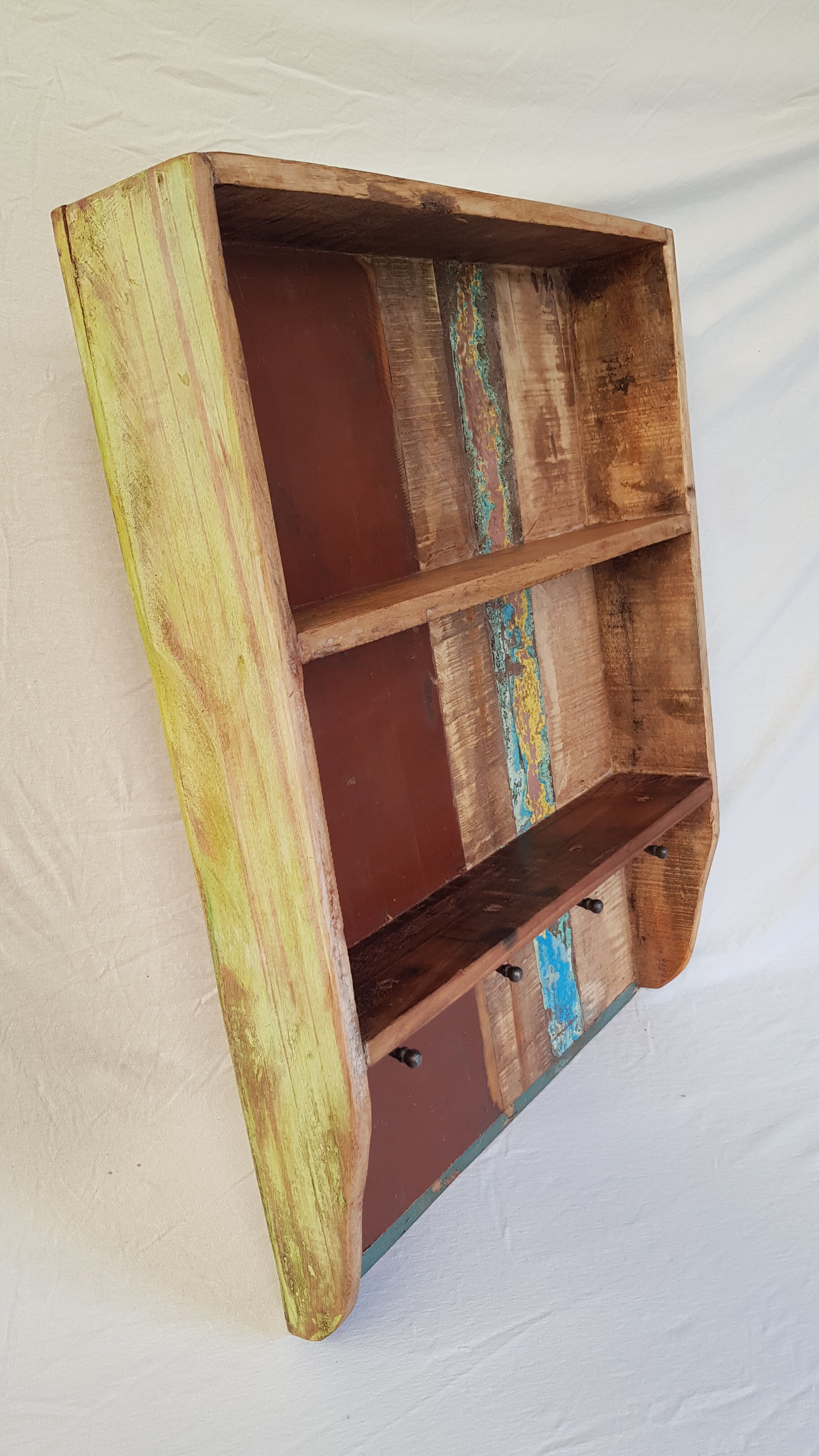 Wall shelf 3 shelves + 4 hooks cast iron in polychrome wood