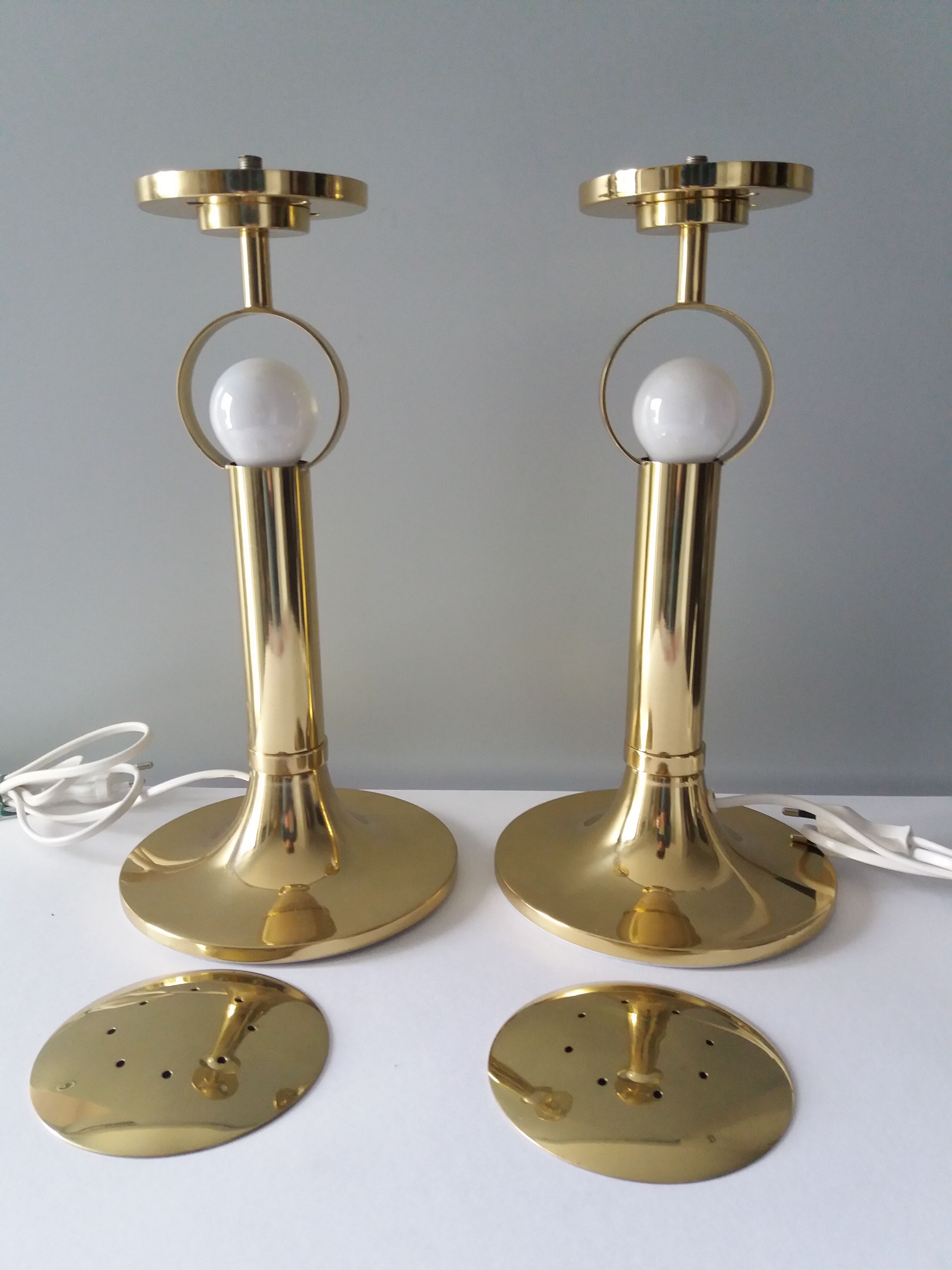 Set of two table lamps
