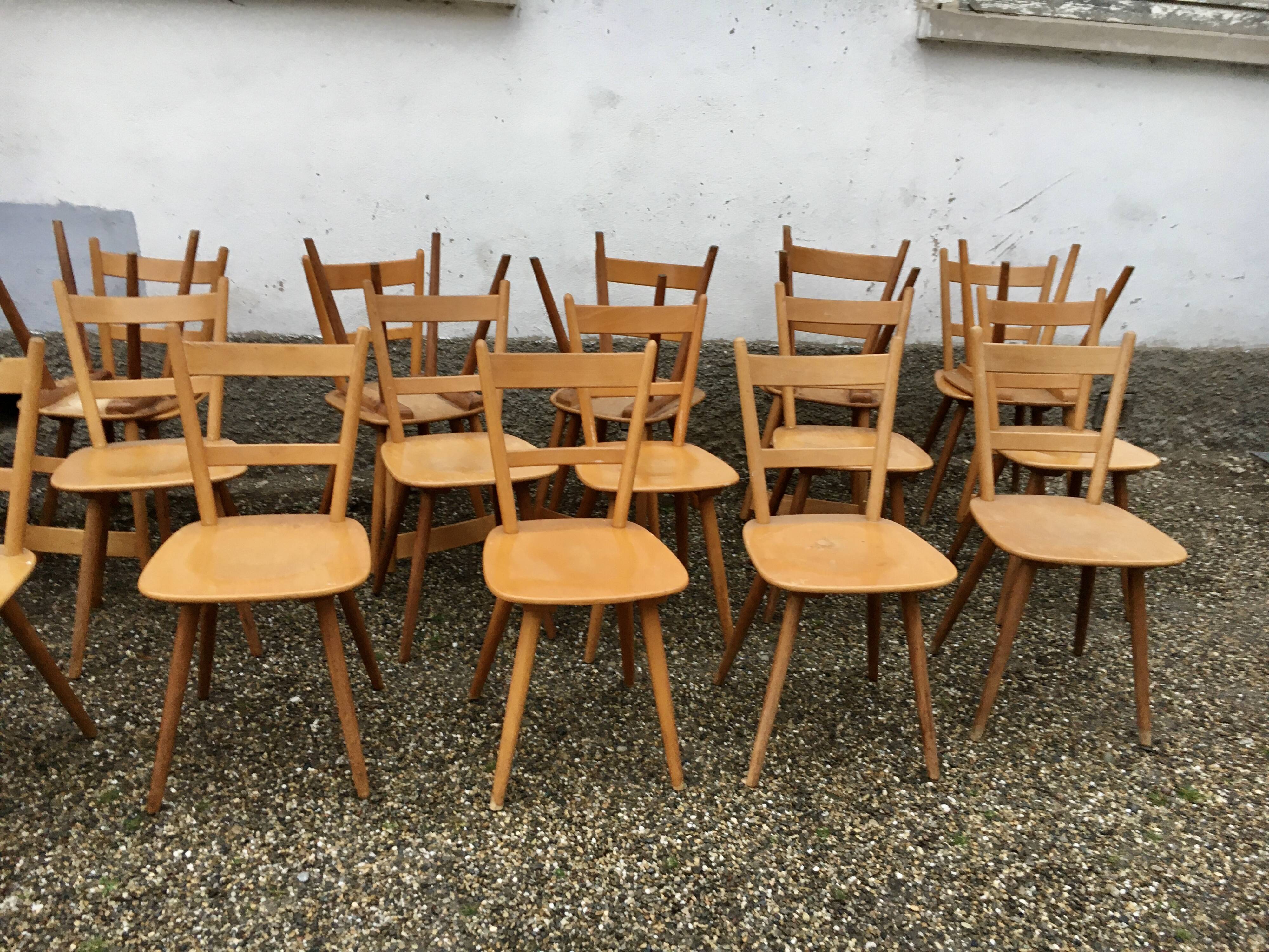 Série de 50 chaises  bistrot 1960