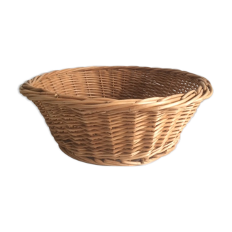 Wicker empty-pocket basket