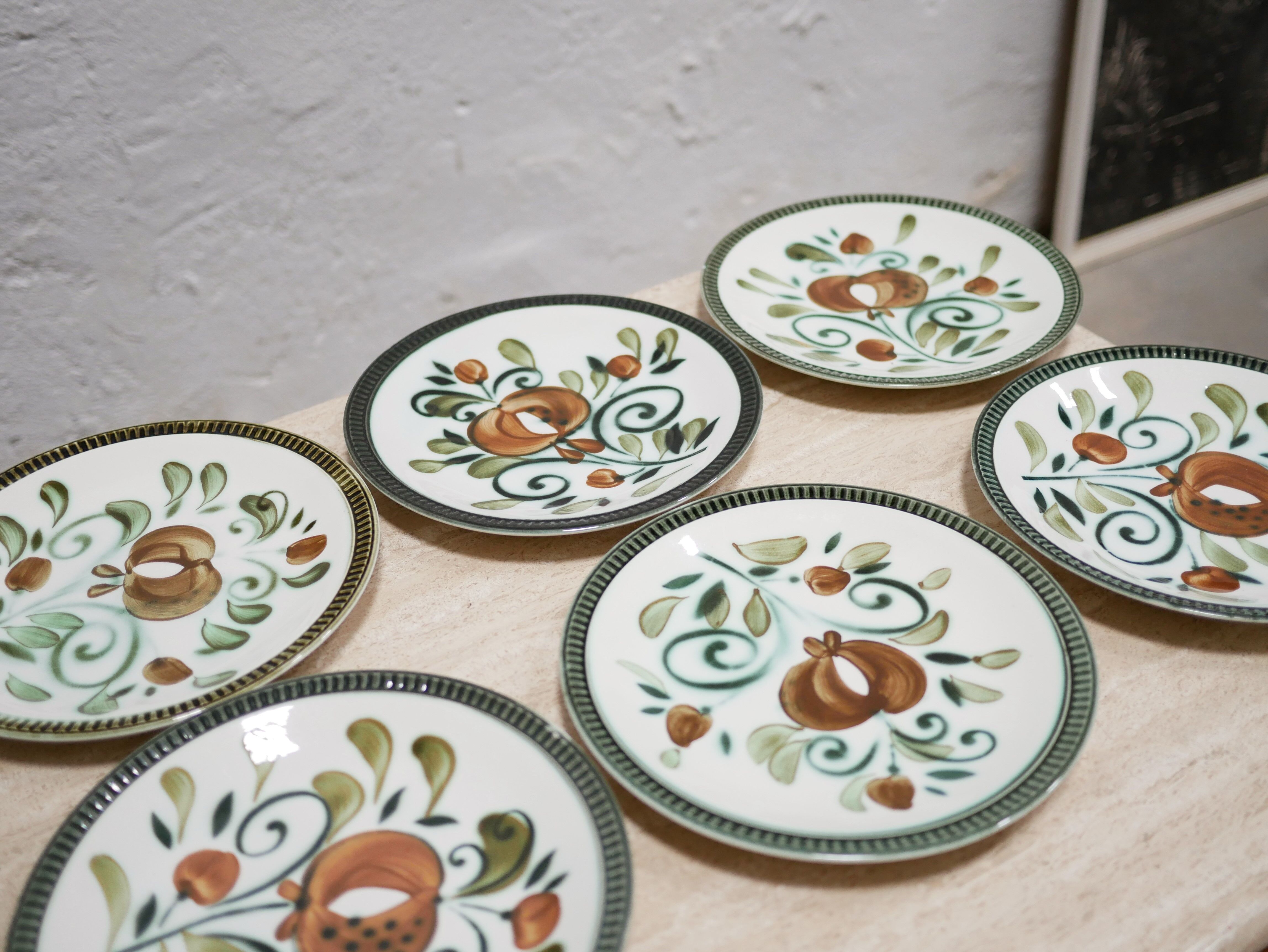 Série de 6 assiettes vintage éditées par Boch La Louvière