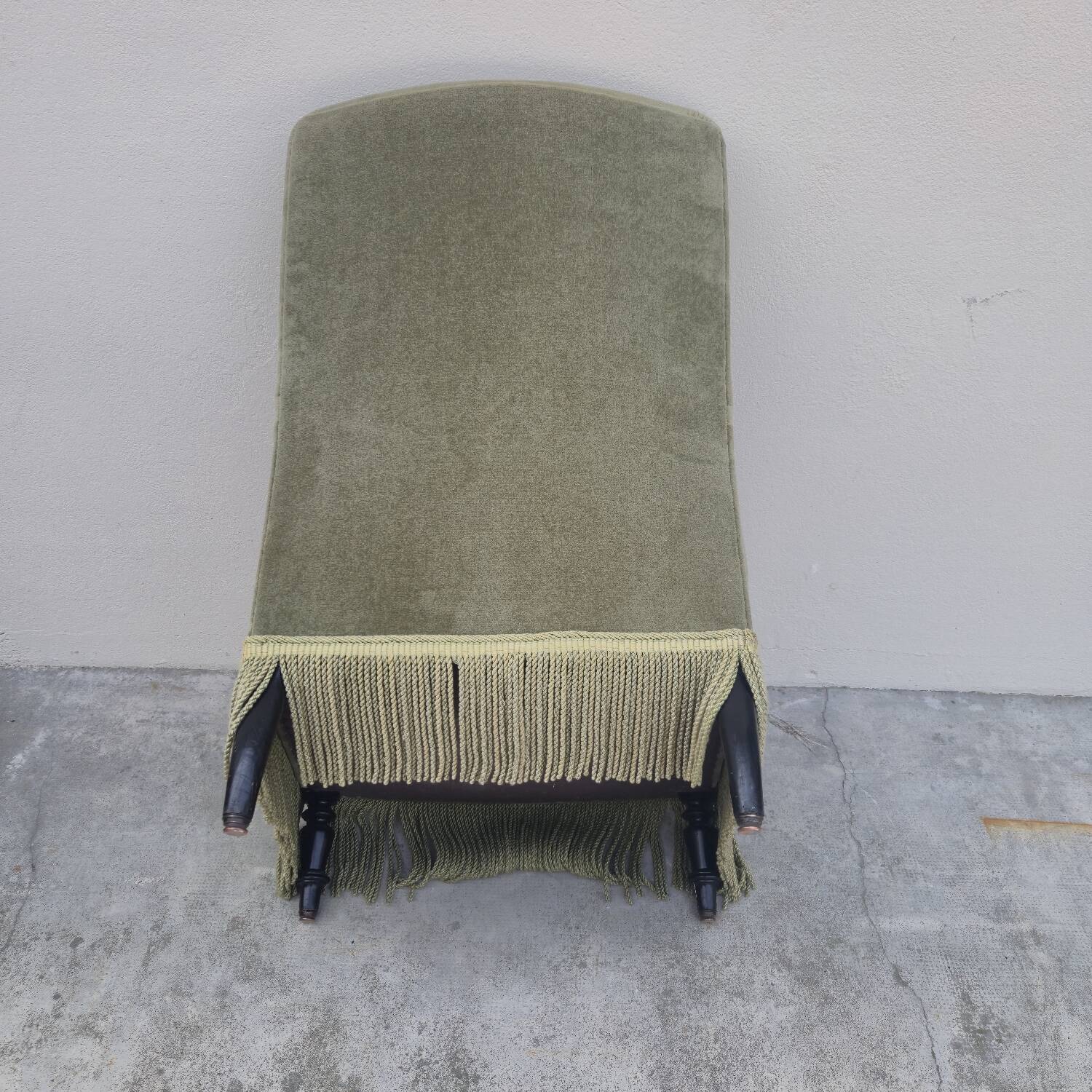 Napoleon III period velvet toad armchair, 19th century