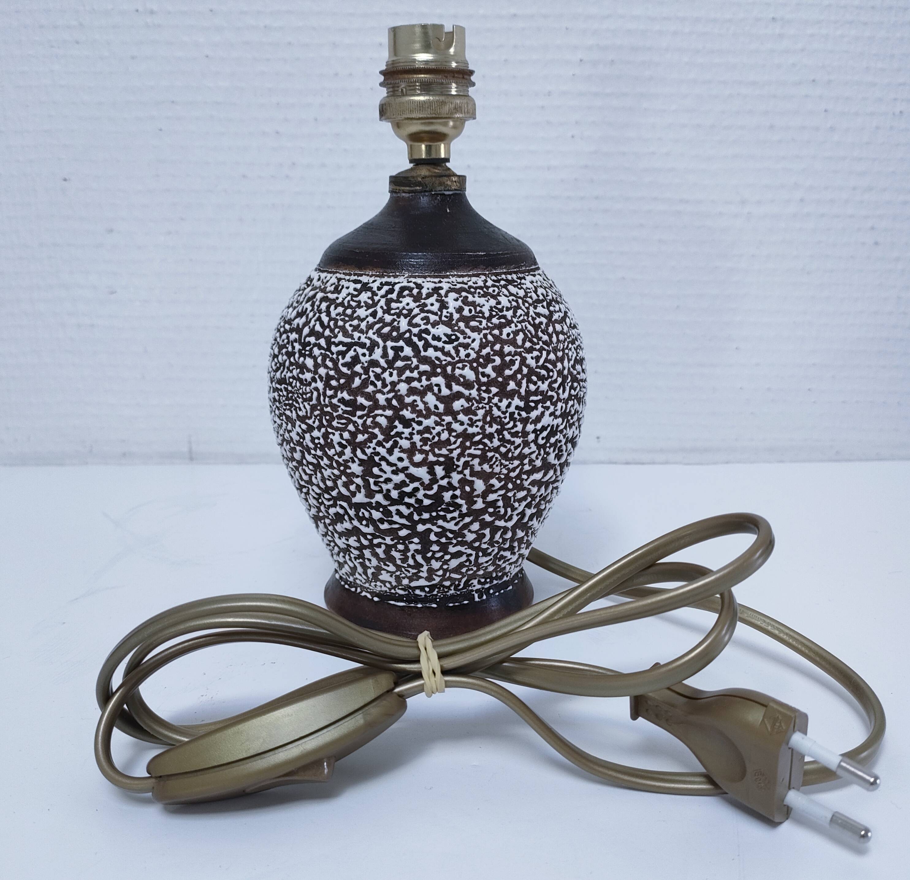 Art deco contorted ceramic lamp base in the Louis Dage Jean Besnard style from the 1930s