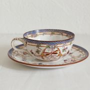 Tasse à café en terre de fer décor Minton mauve Sarreguemines fin XIXe