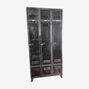 Industrial cloakroom 3 doors 60s