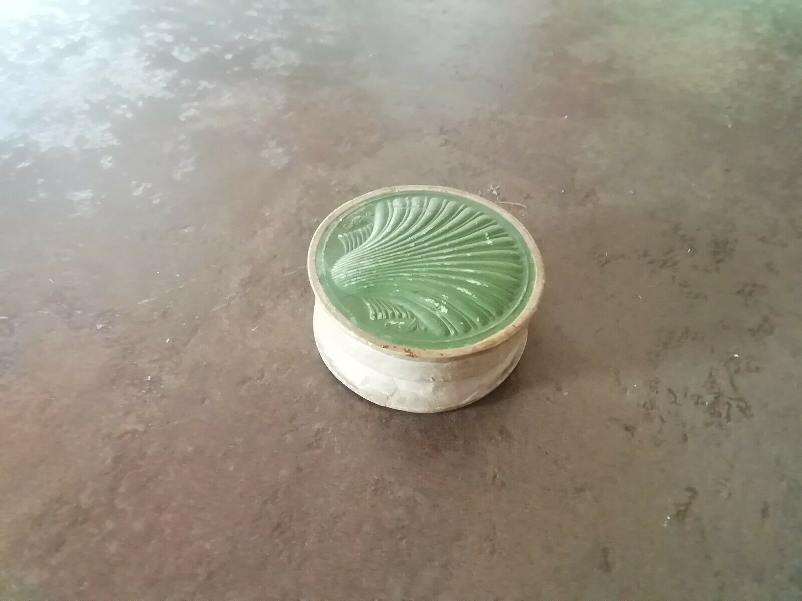 Animated cardboard box 1830