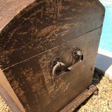 Curved chest 18th