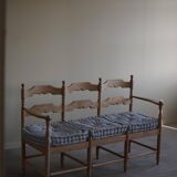 Sofa / Sculptural Danish modern three-seater Scandinavian bench, made by Hans Dau, 1950s.