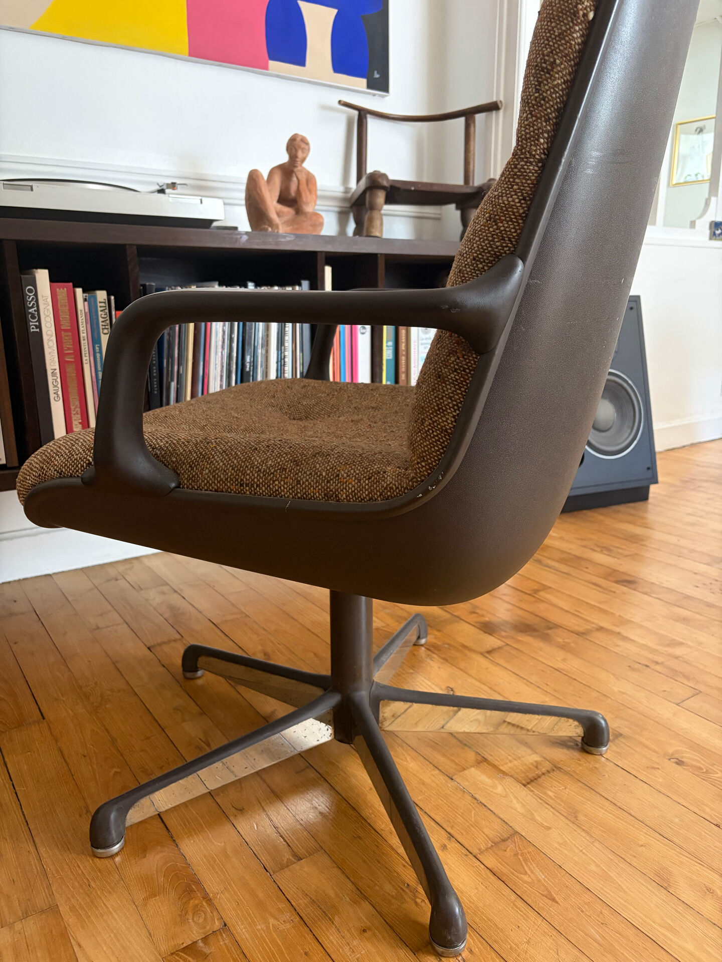 Fauteuil édition Comforto dans le goût de Charles Pollock