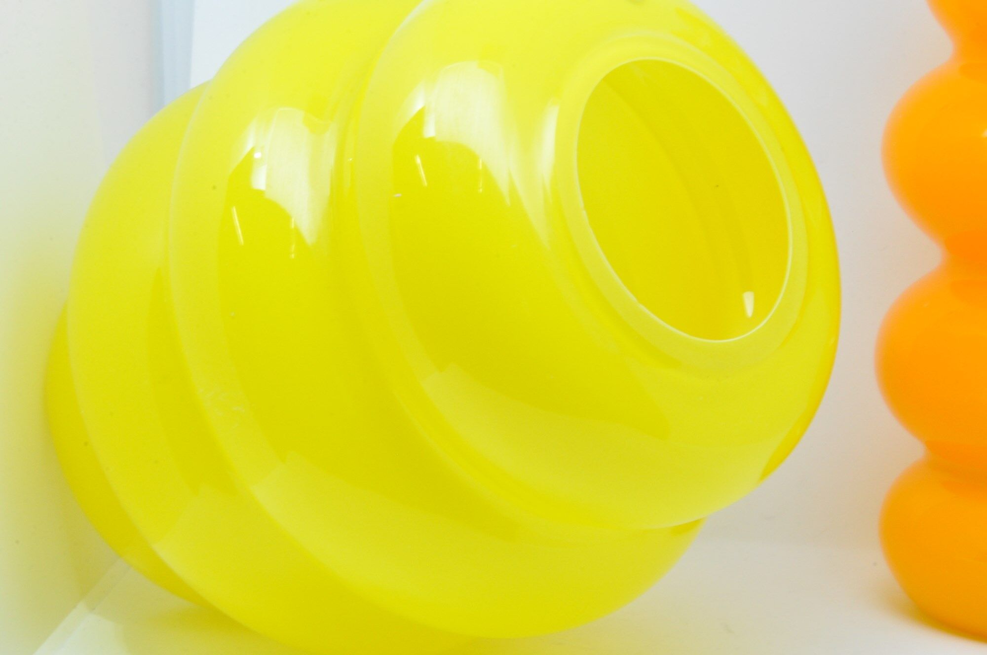 Duo de vases en verre vintage