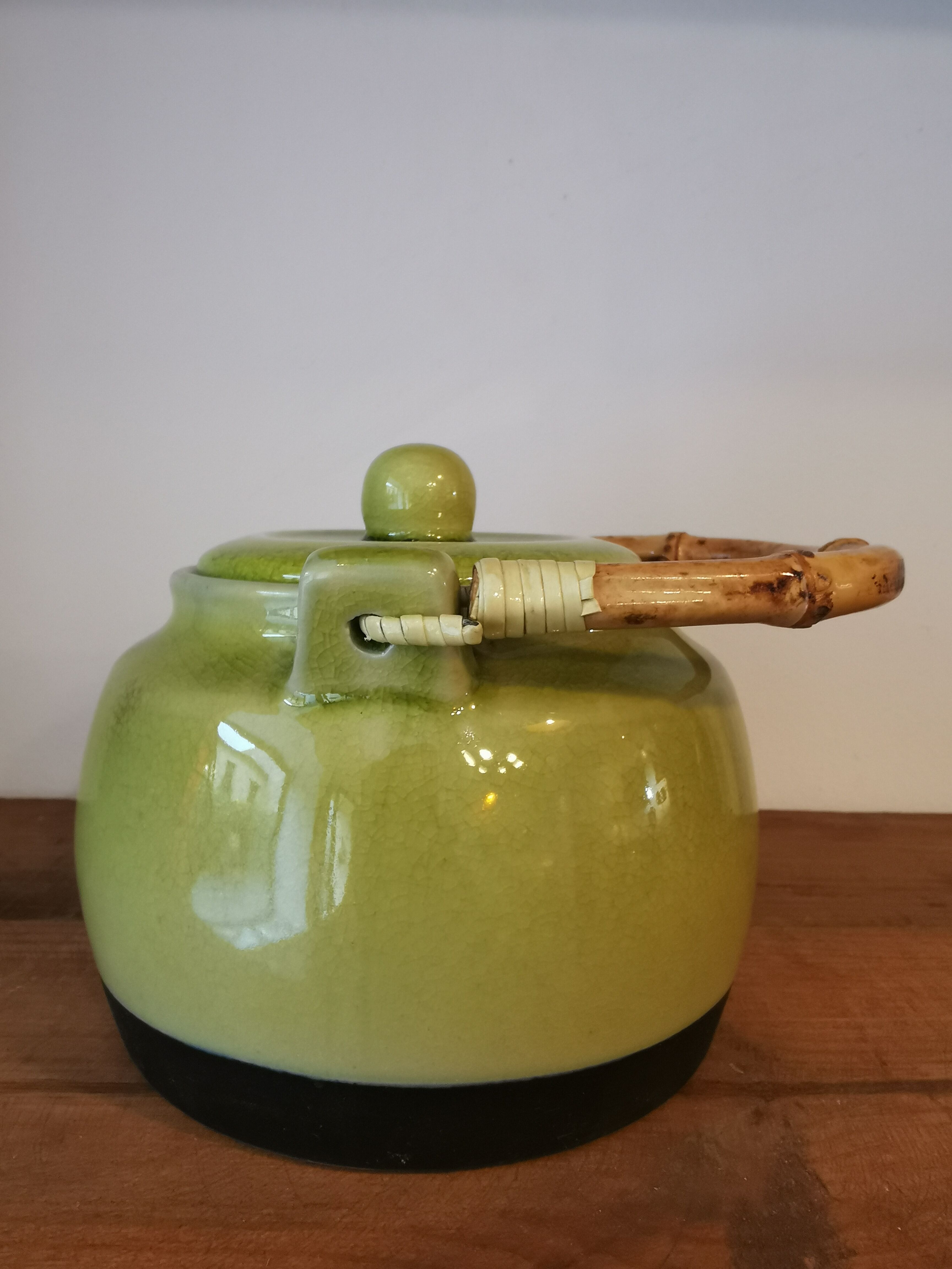 Teapot in glazed stoneware and bamboo