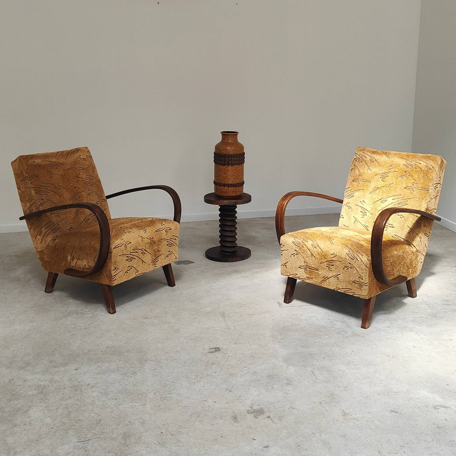 Pair of Art Deco armchairs H410 Type C by Jindrich Halabala for UP Zavody