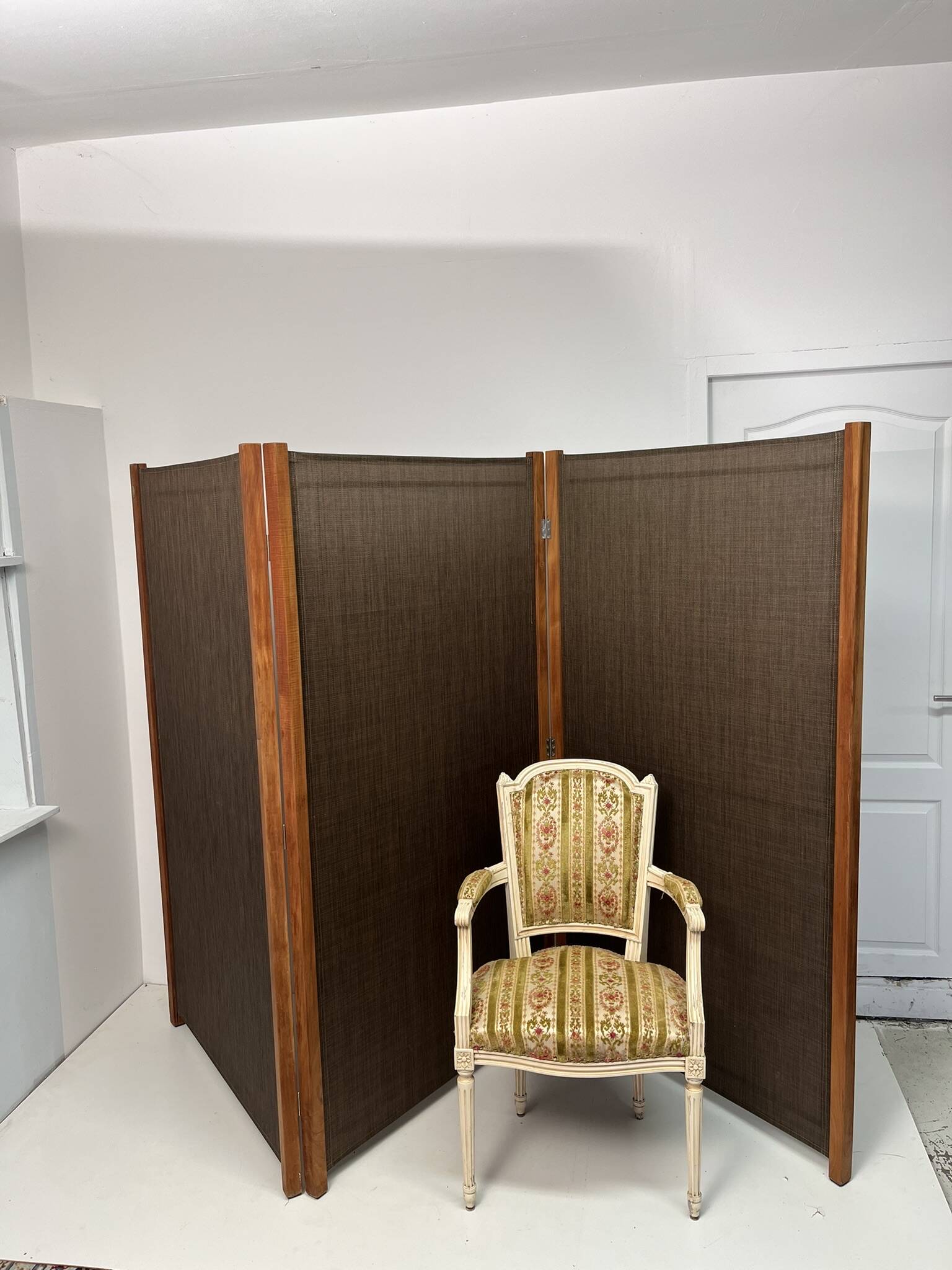 Large vintage screen