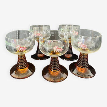 Set of 5 wine glasses