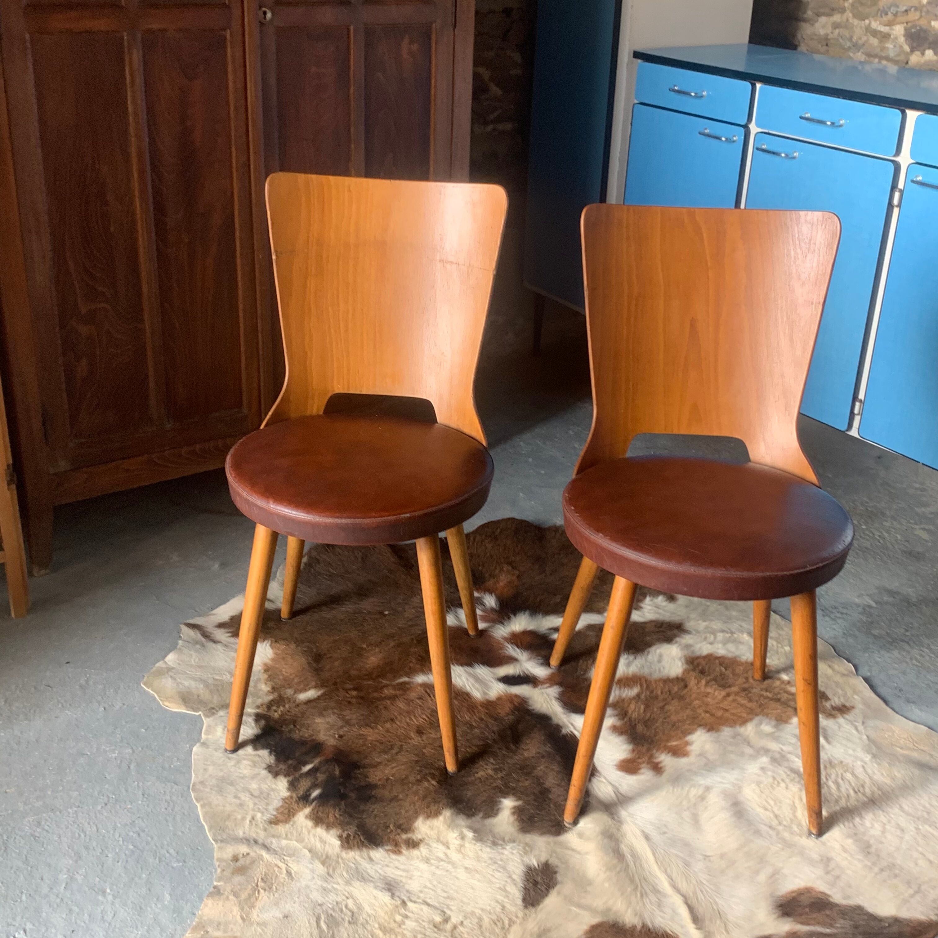 Pair of chairs baumann model Dove 60s