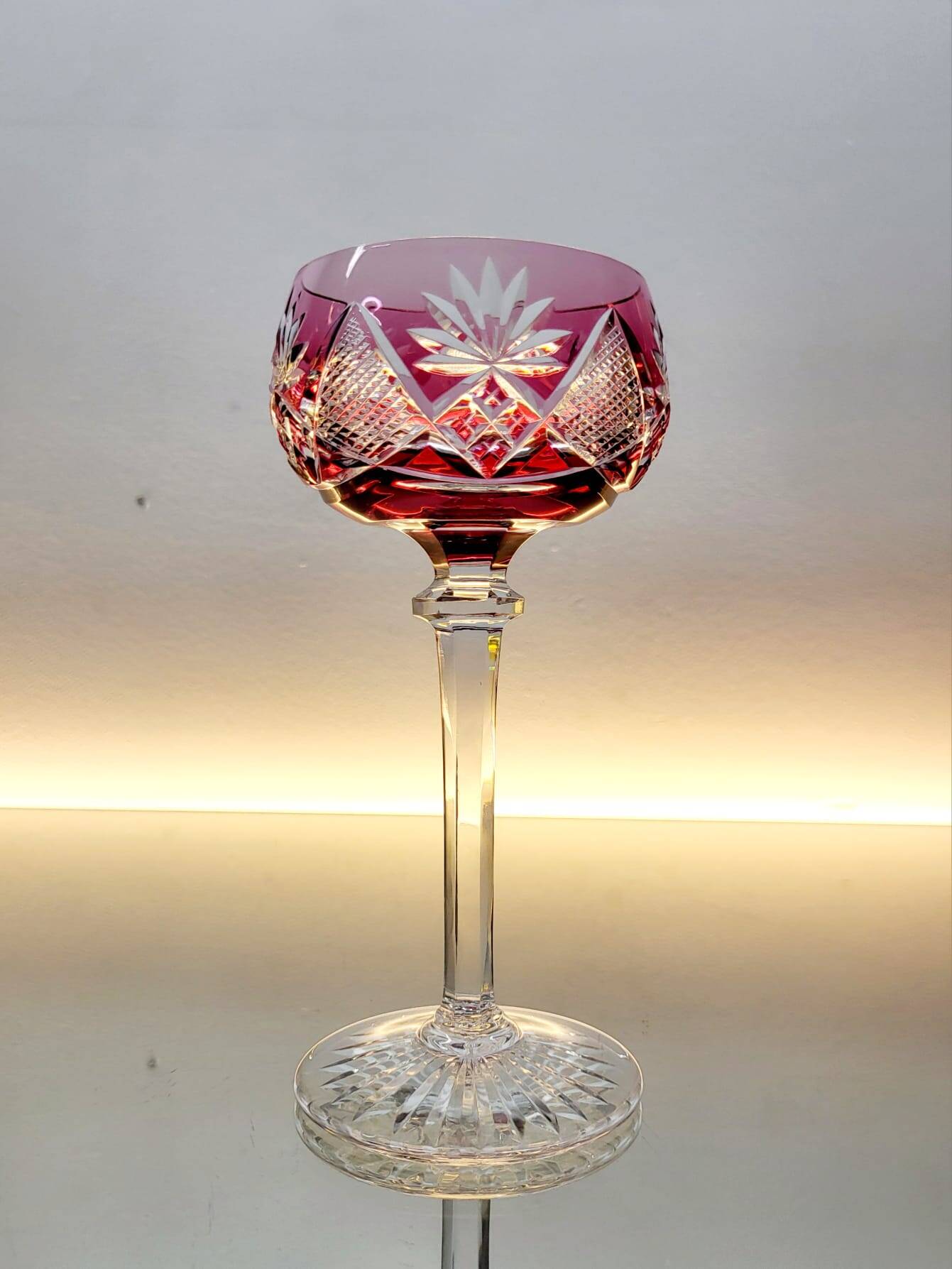 Box of 4 Val Saint Lambert "Berncastel" no. 204 Roemer glass – Belgium 1905