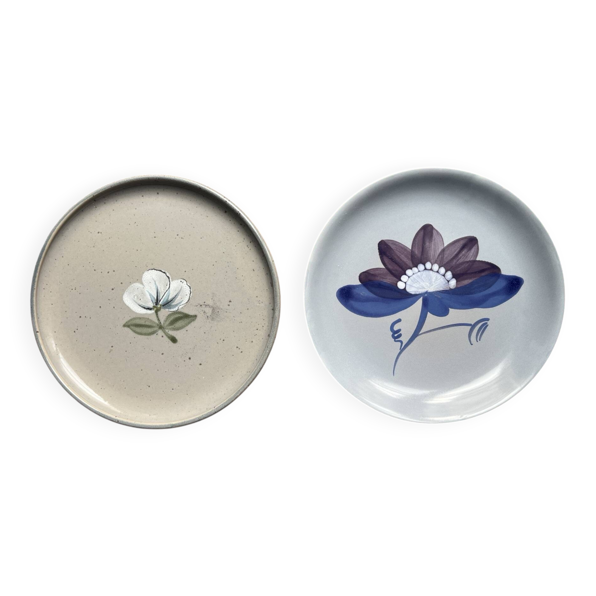 2 grandes assiettes bleues années 70