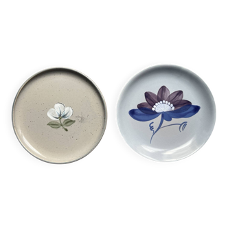 2 large blue plates from the 1970s