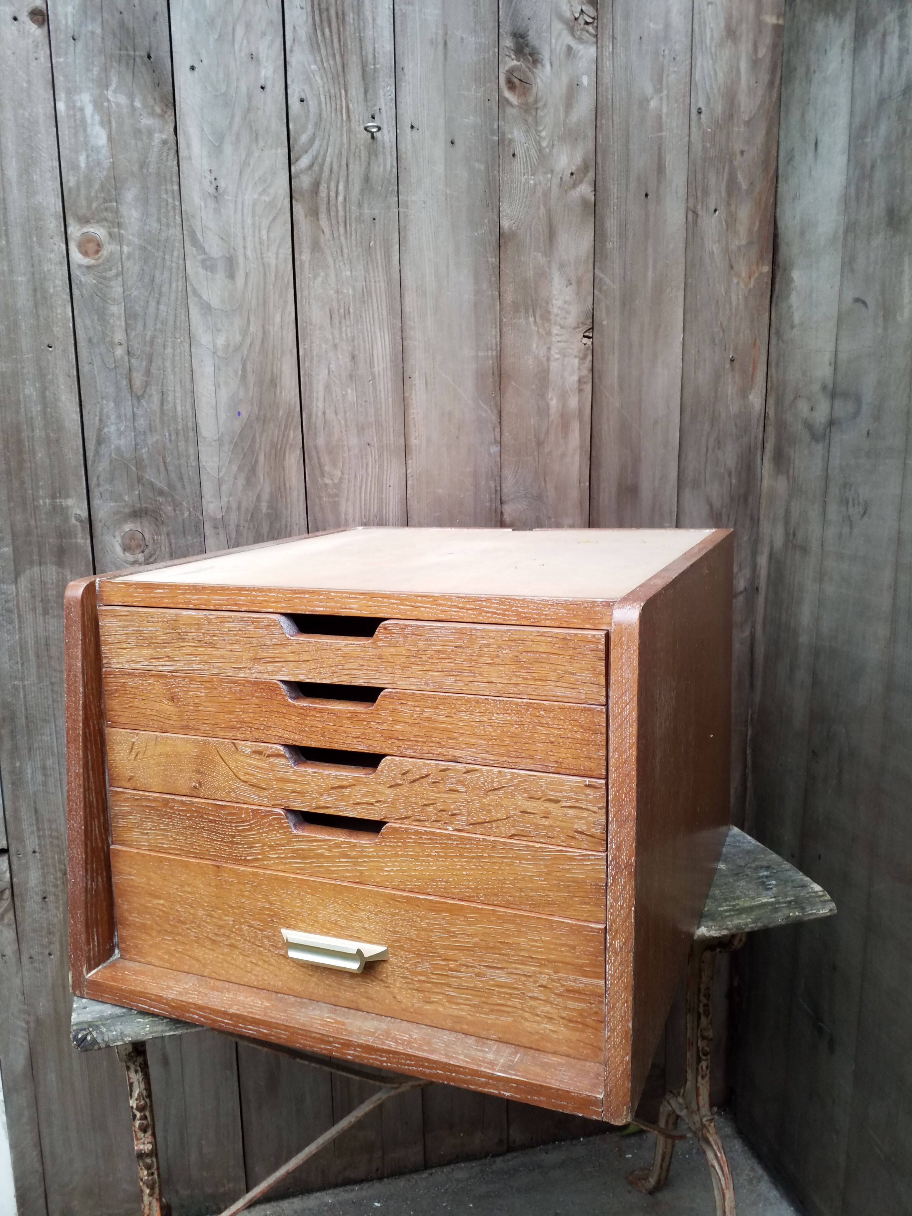 Cabinet with drawers
