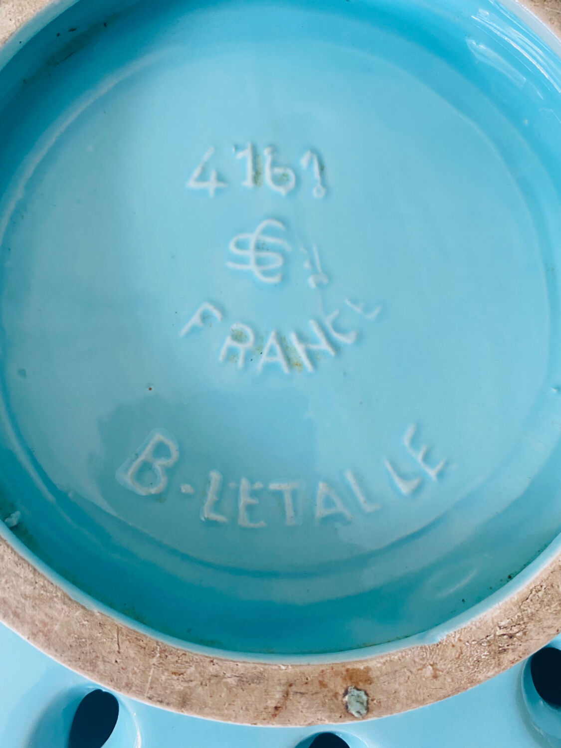 Cut signed Blanche Letalle