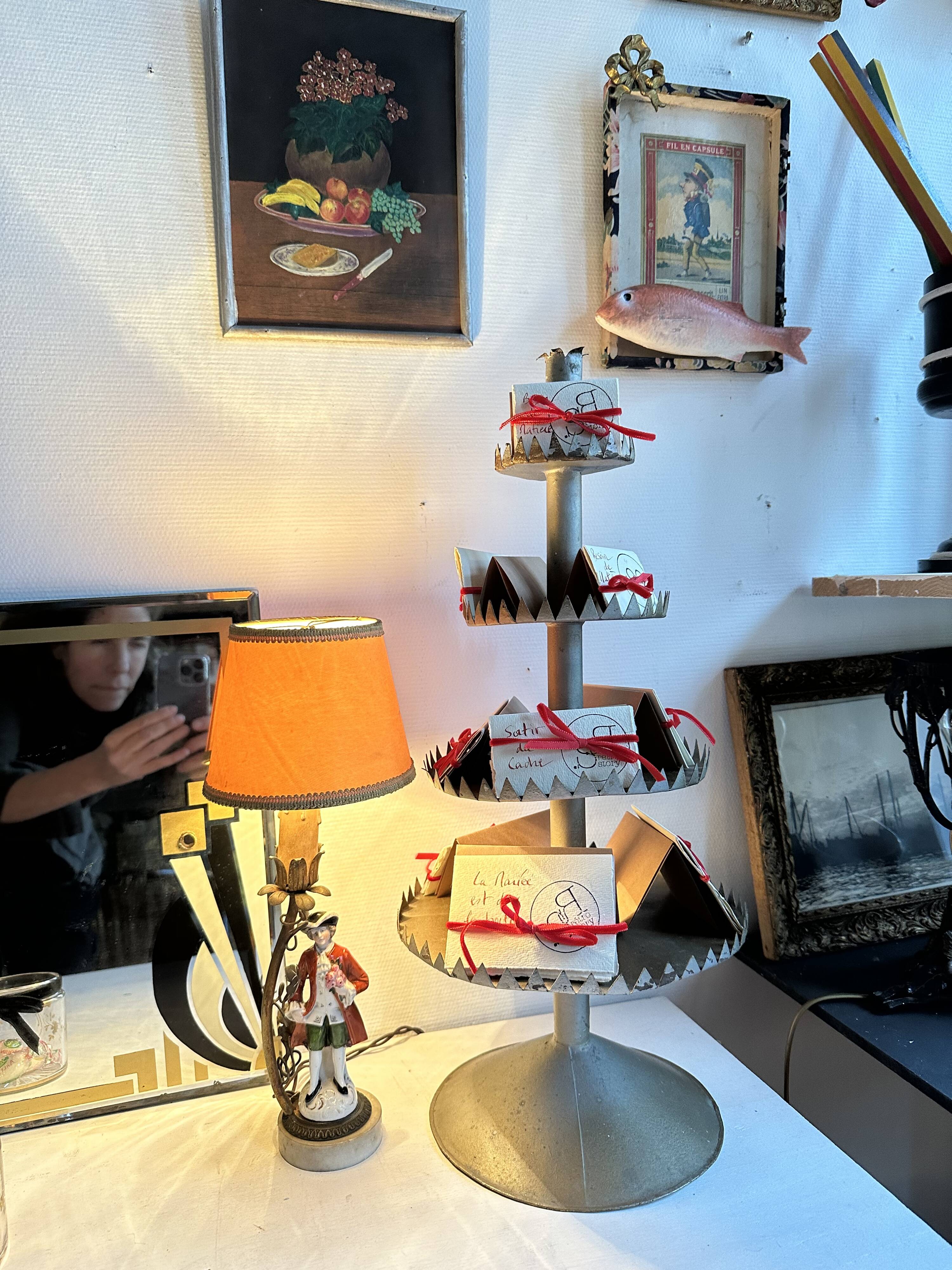 Antique porcelain marquis figurine lamp, 1940