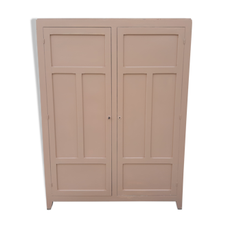 Armoire parisienne