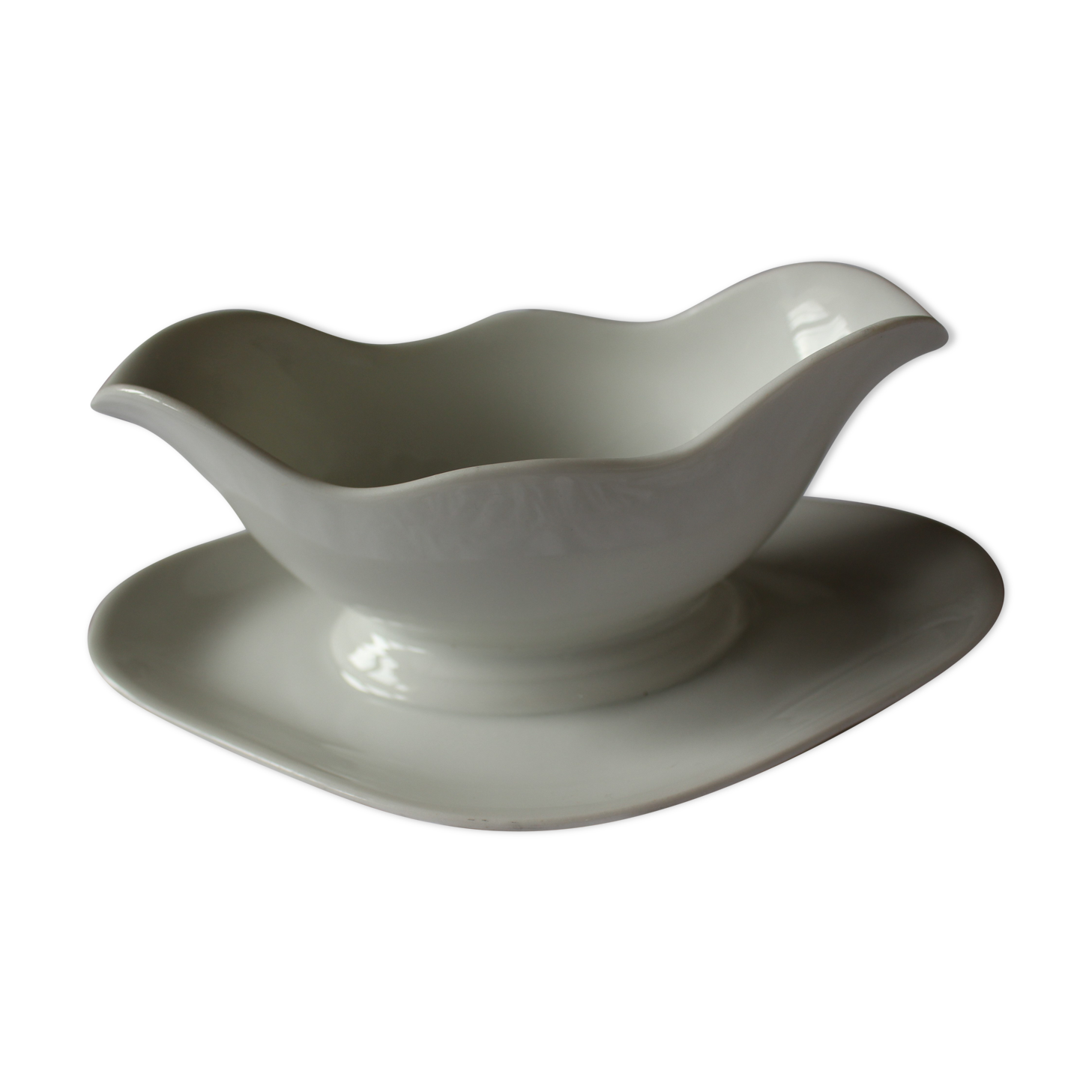 Porcelain sauceboat