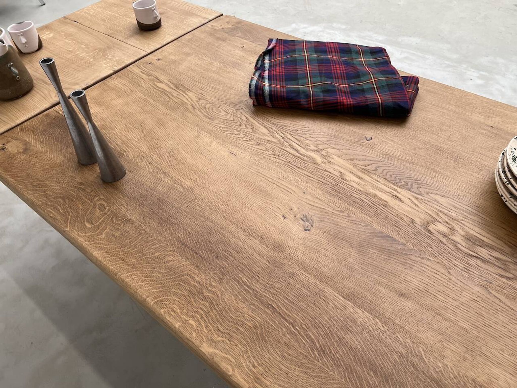 Large farm table from the 60s, in solid oak, with extensions