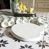 Vintage serving tray and its 6 egg cups.