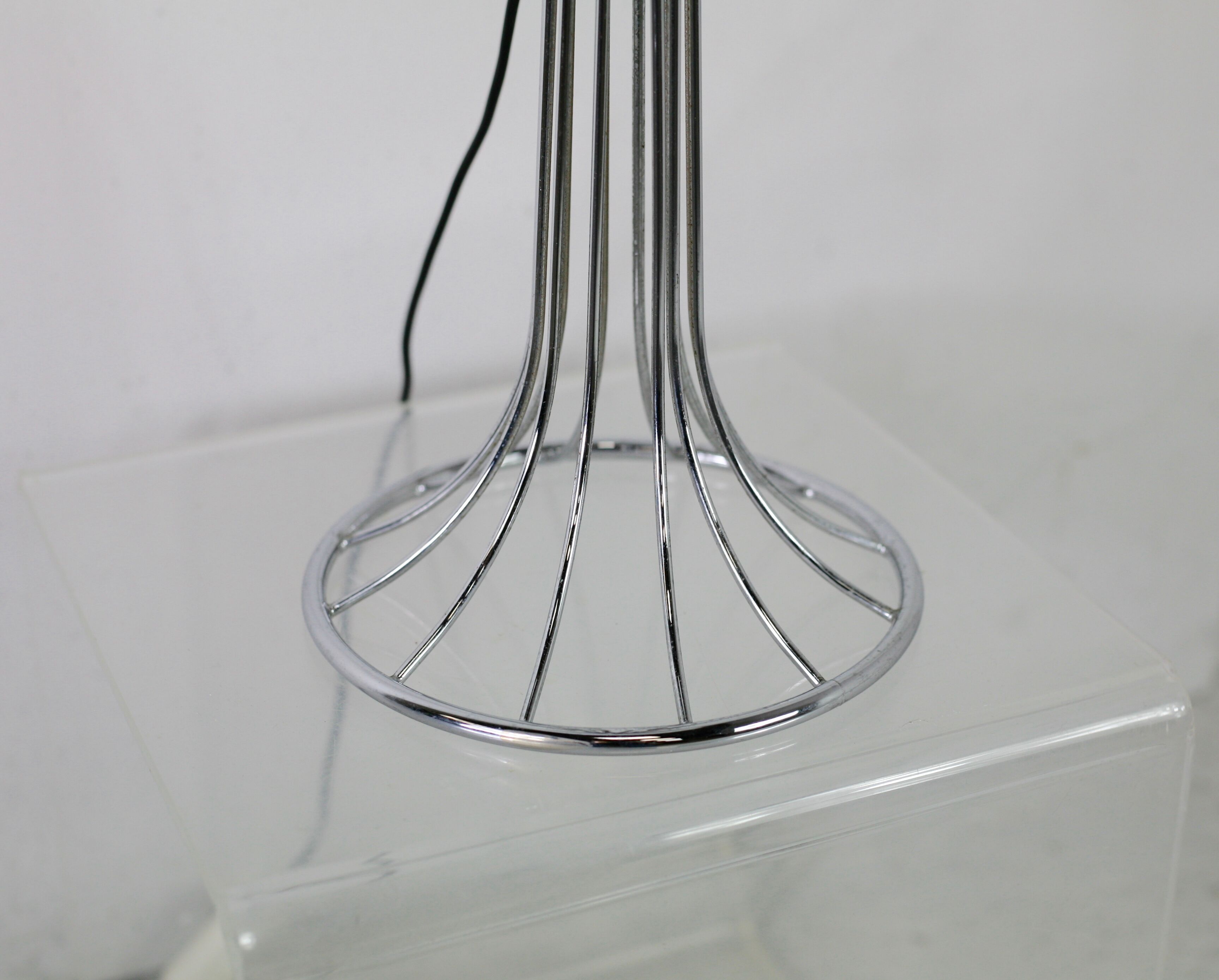 Lamp "space age". glass reflector, metal base. Circa 1970