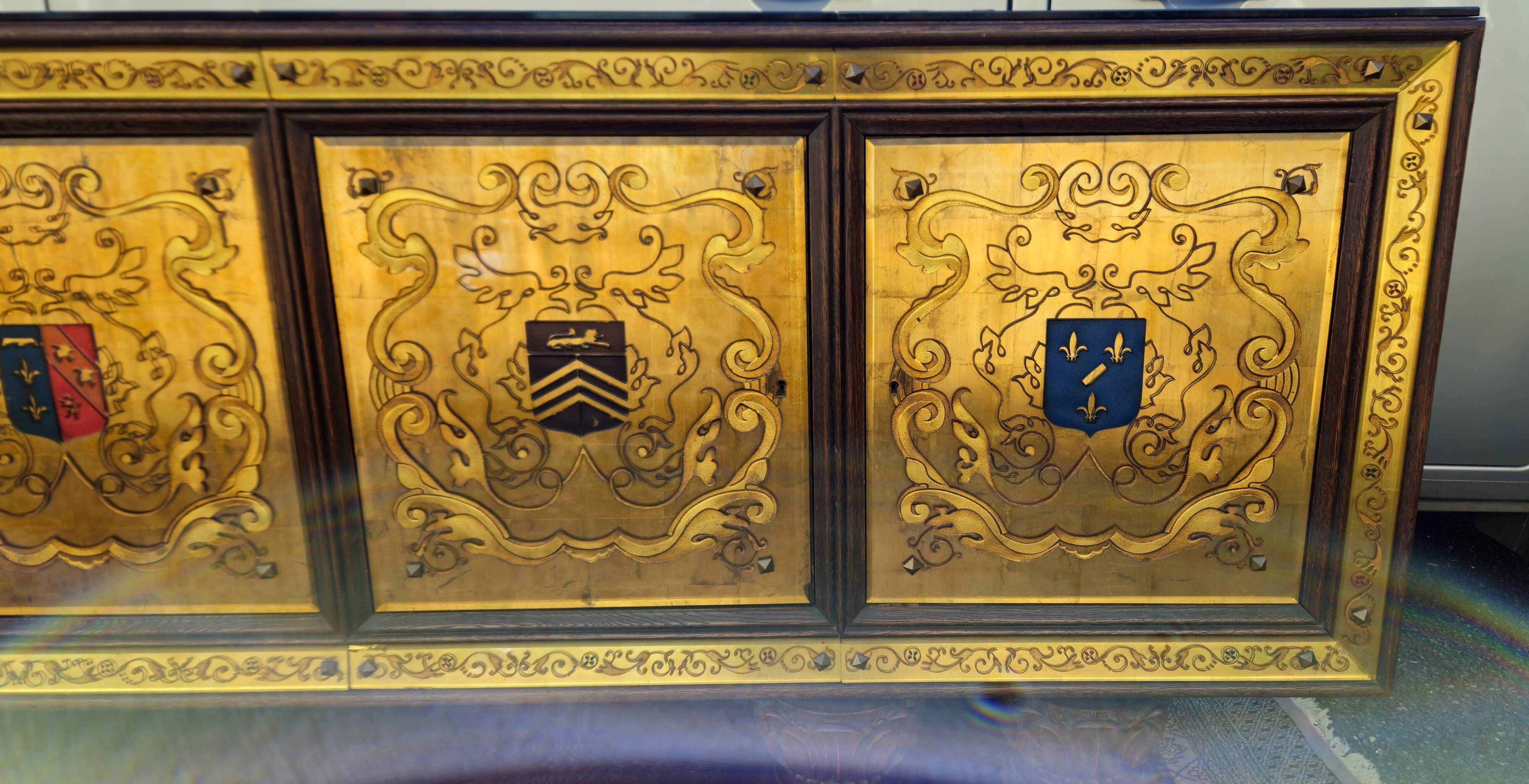 Important buffet / enfilade Art Deco period in polychrome engraved glass.