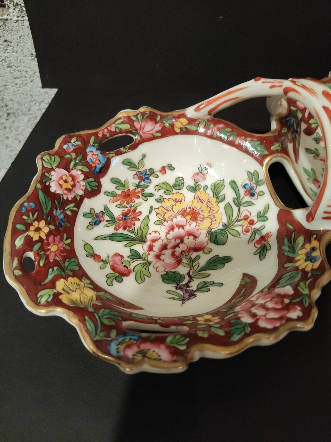 Double porcelain servant with floral decoration, polychrome and gilding – f