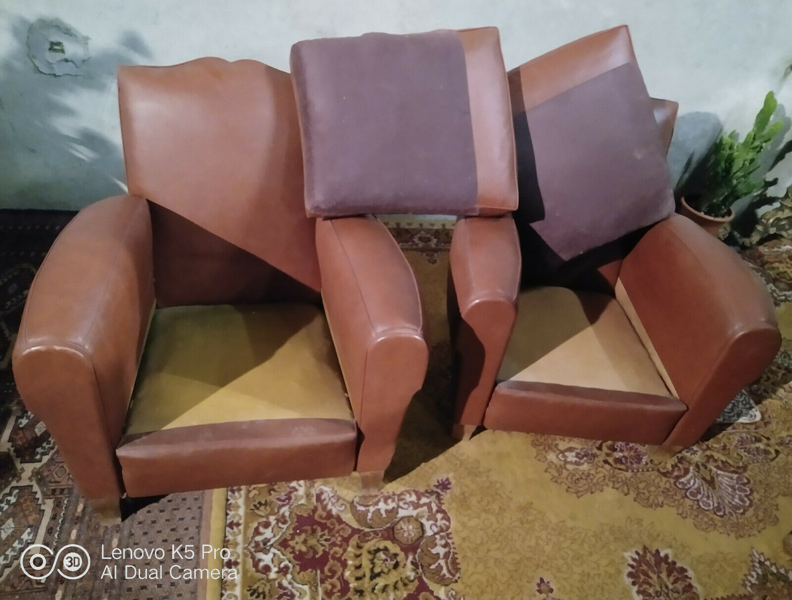 Paire de fauteuils club moustache 1940