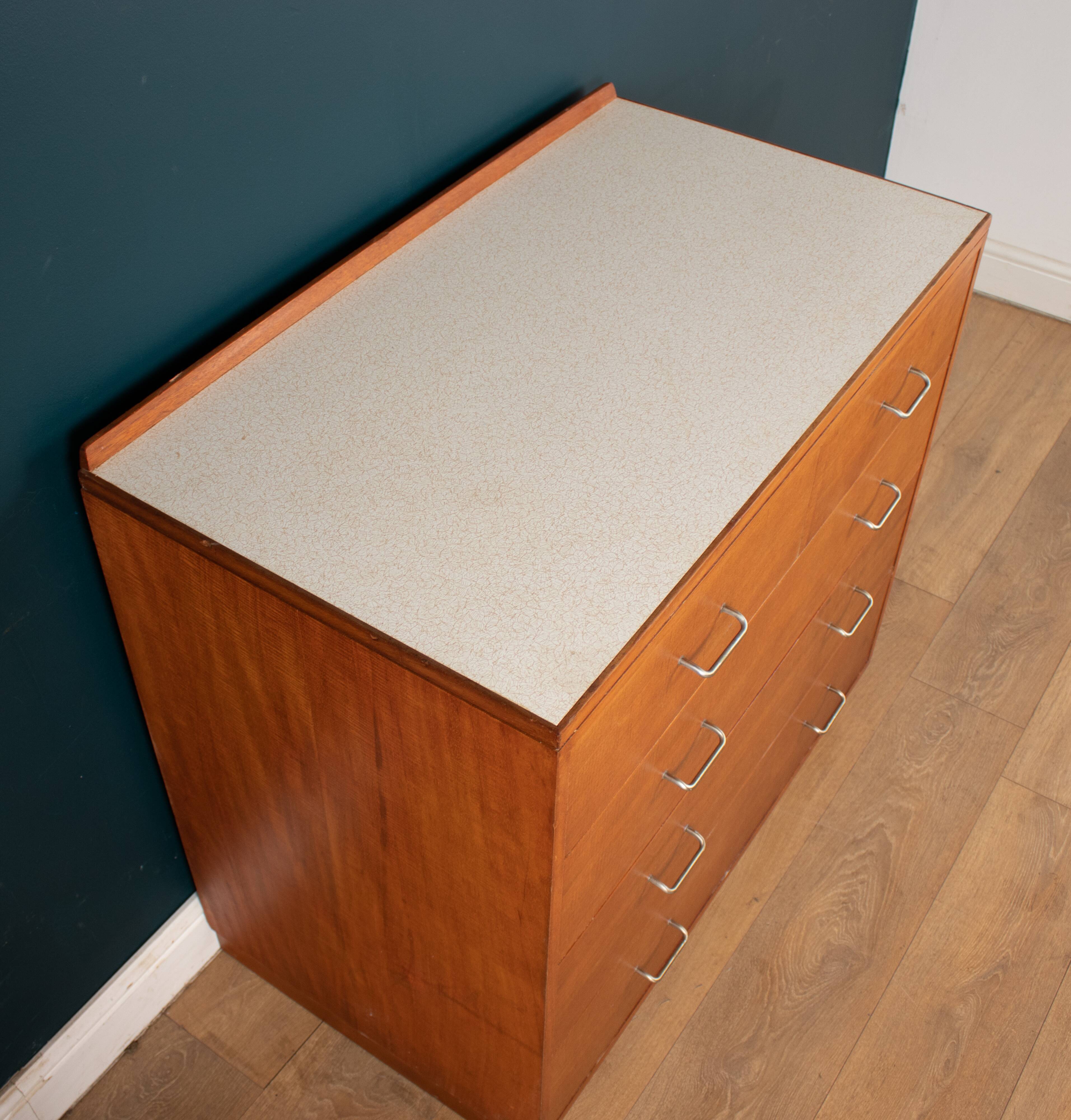 Commode scandinave