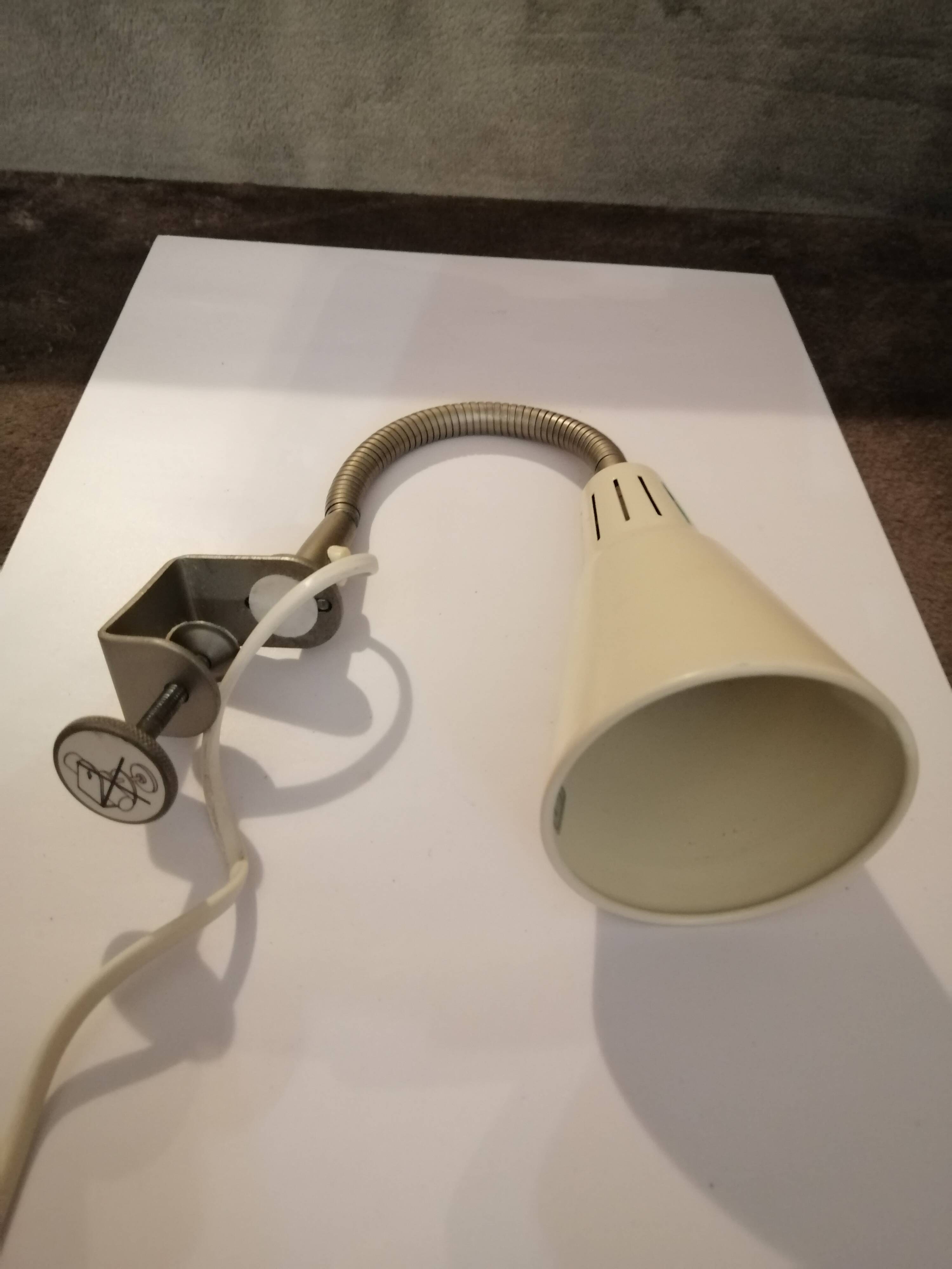 Desk clip lamp