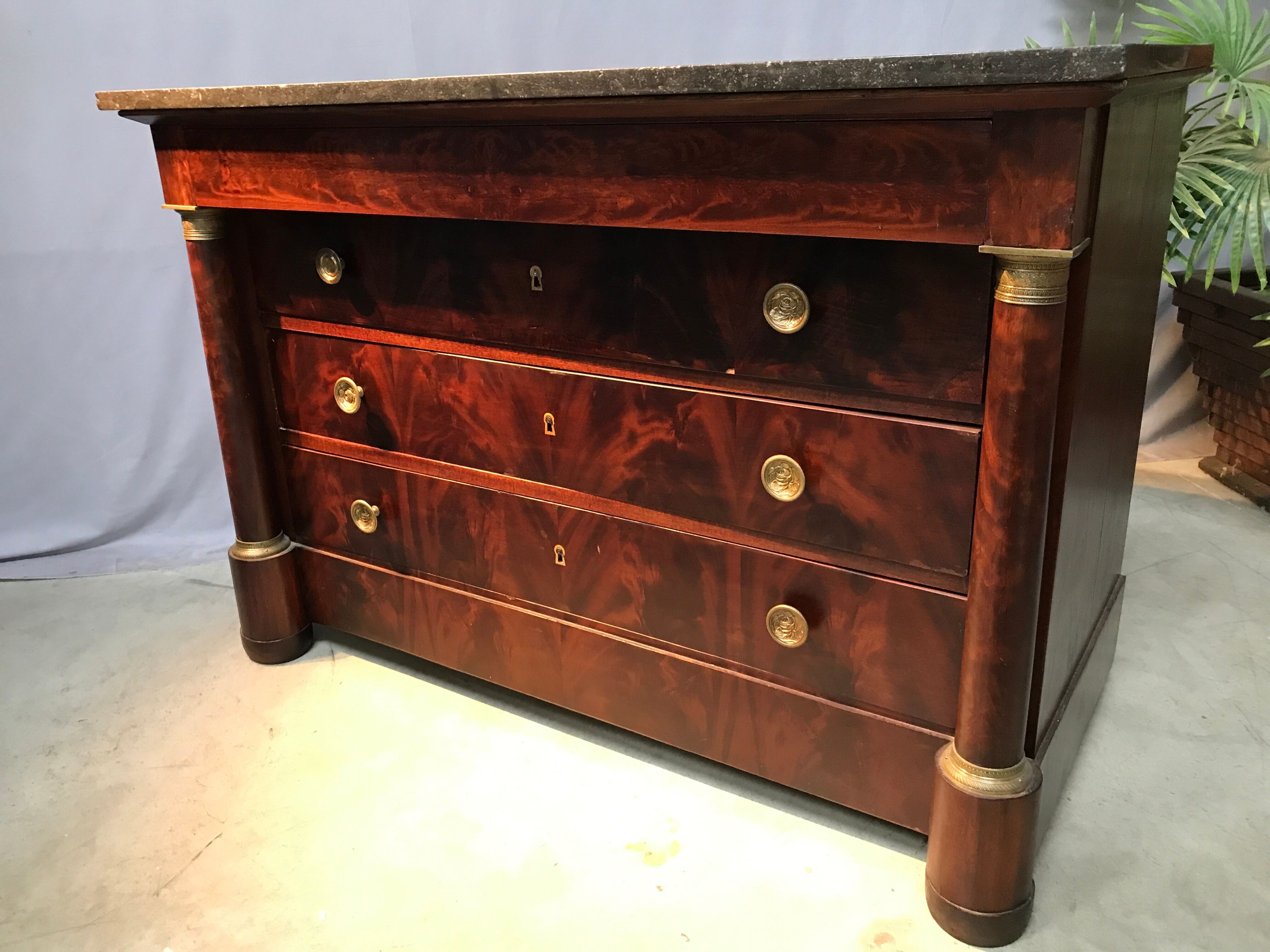 Empire chest of drawers