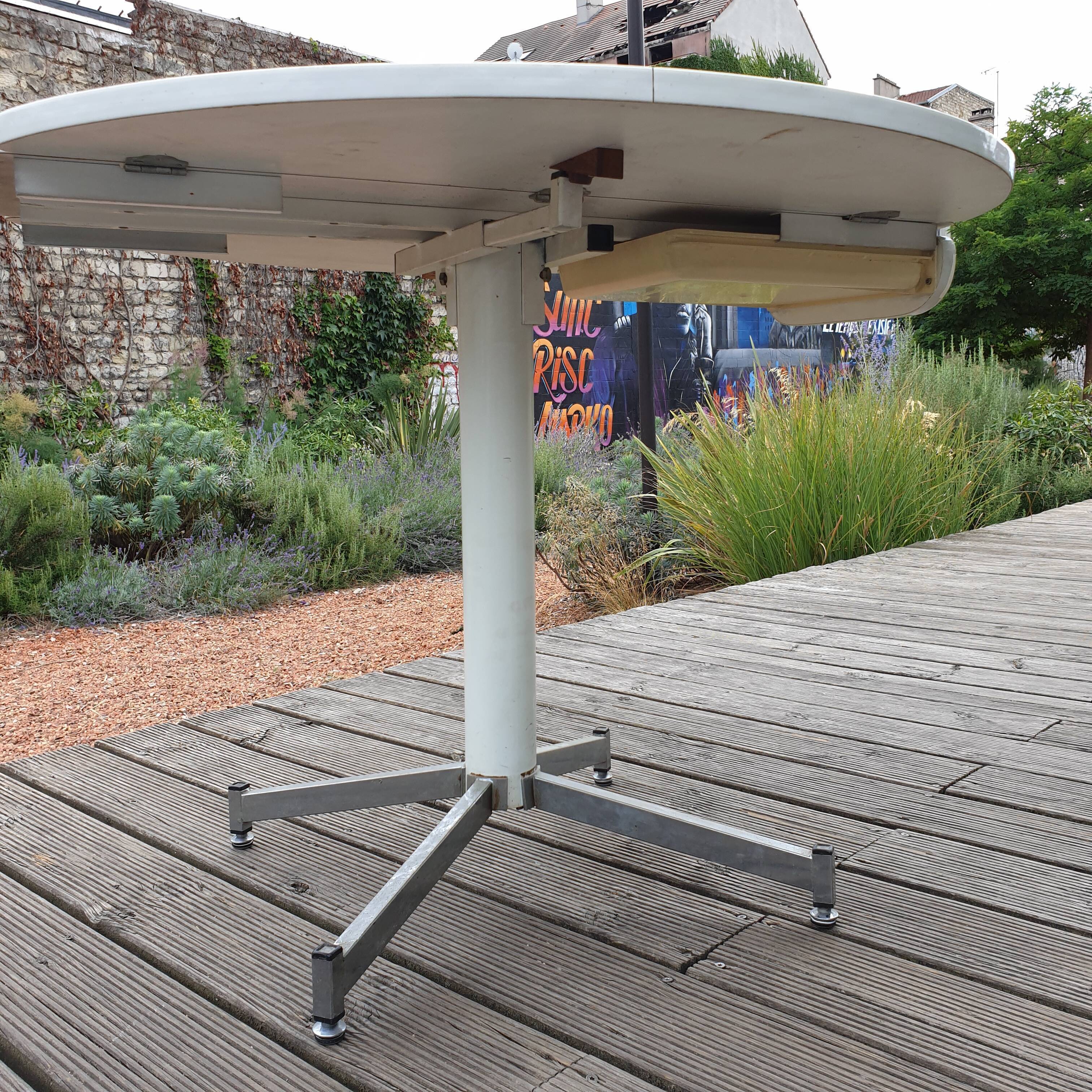 Sogemap formica vintage roundtable