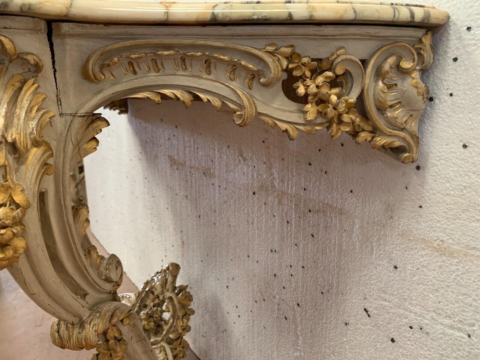 Carved console Louis XV style painted and gilded wood XX century