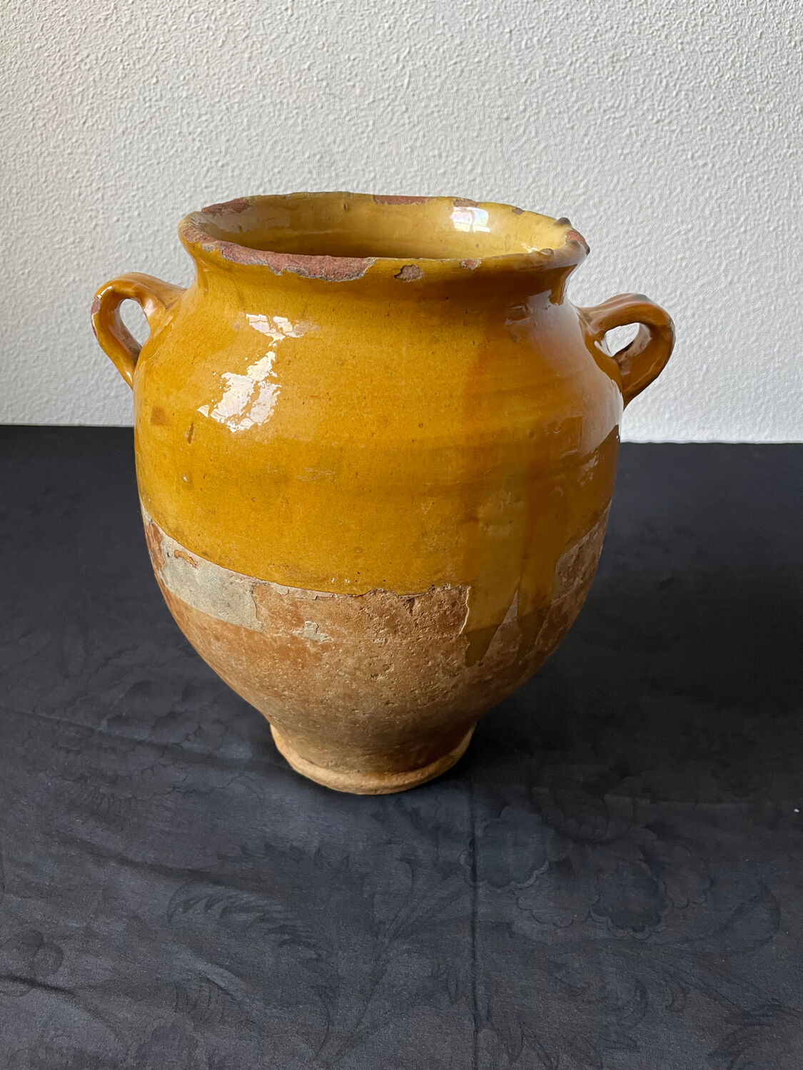 Old pot confit / fat glazed terracotta yellow southwest France