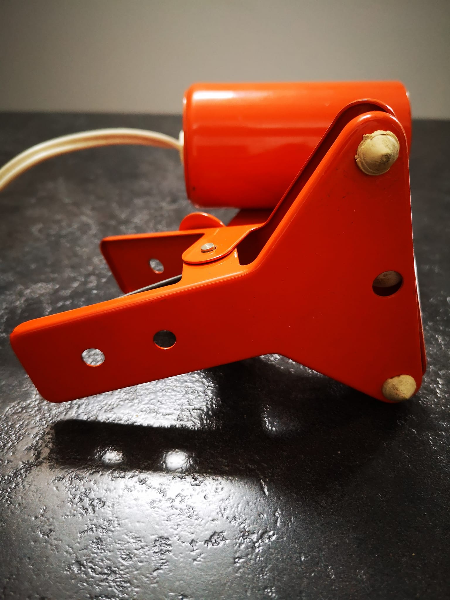 Lampe spot à pince orange 100% 1970 vintage