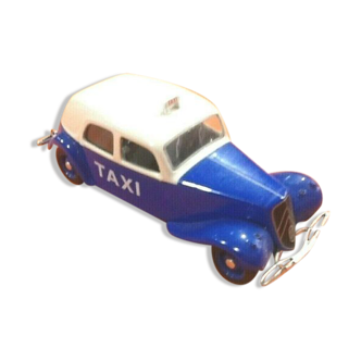 Miniature car Traction Citroën 11CV Taxi Scale : 1/43rd