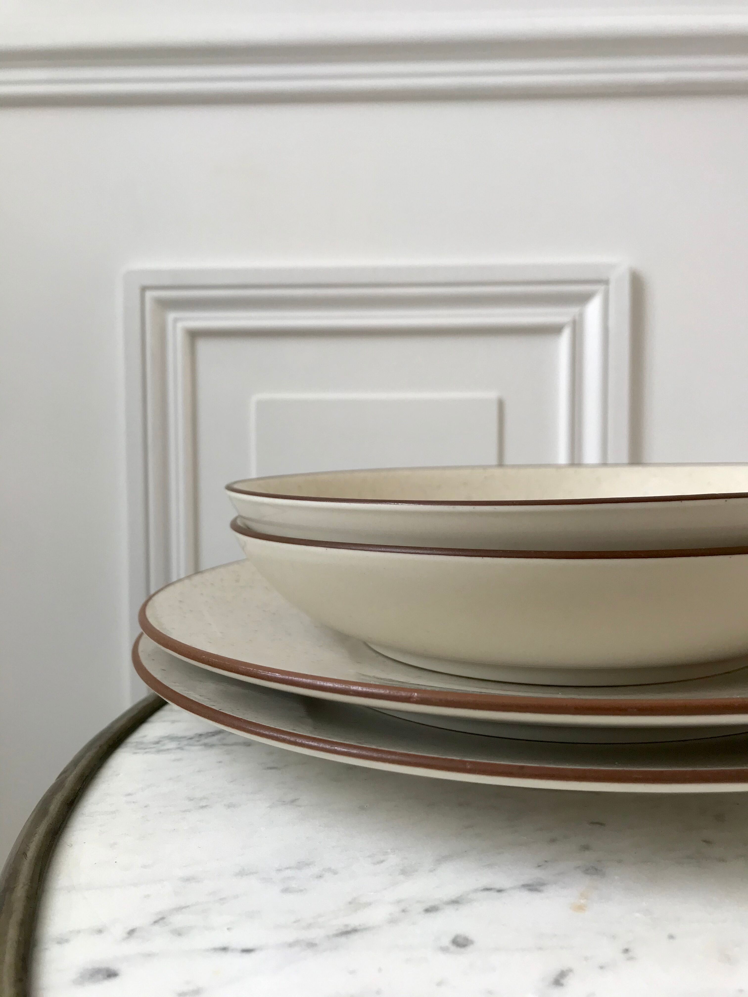 Vintage speckled sandstone plate duos