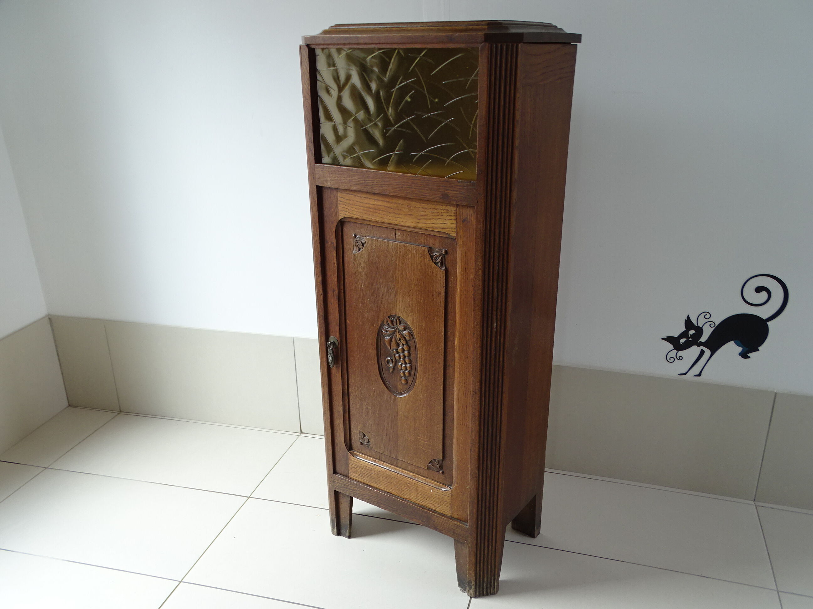 Showcase sideboard art deco in solid oak