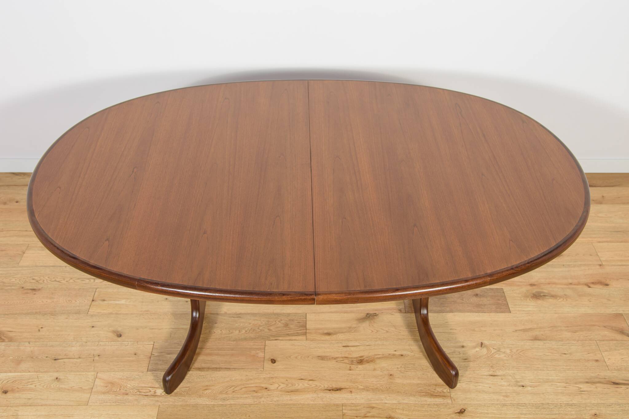 Mid-Century Oval Dining Table in Teak from G-Plan, United Knigdom, 1960s