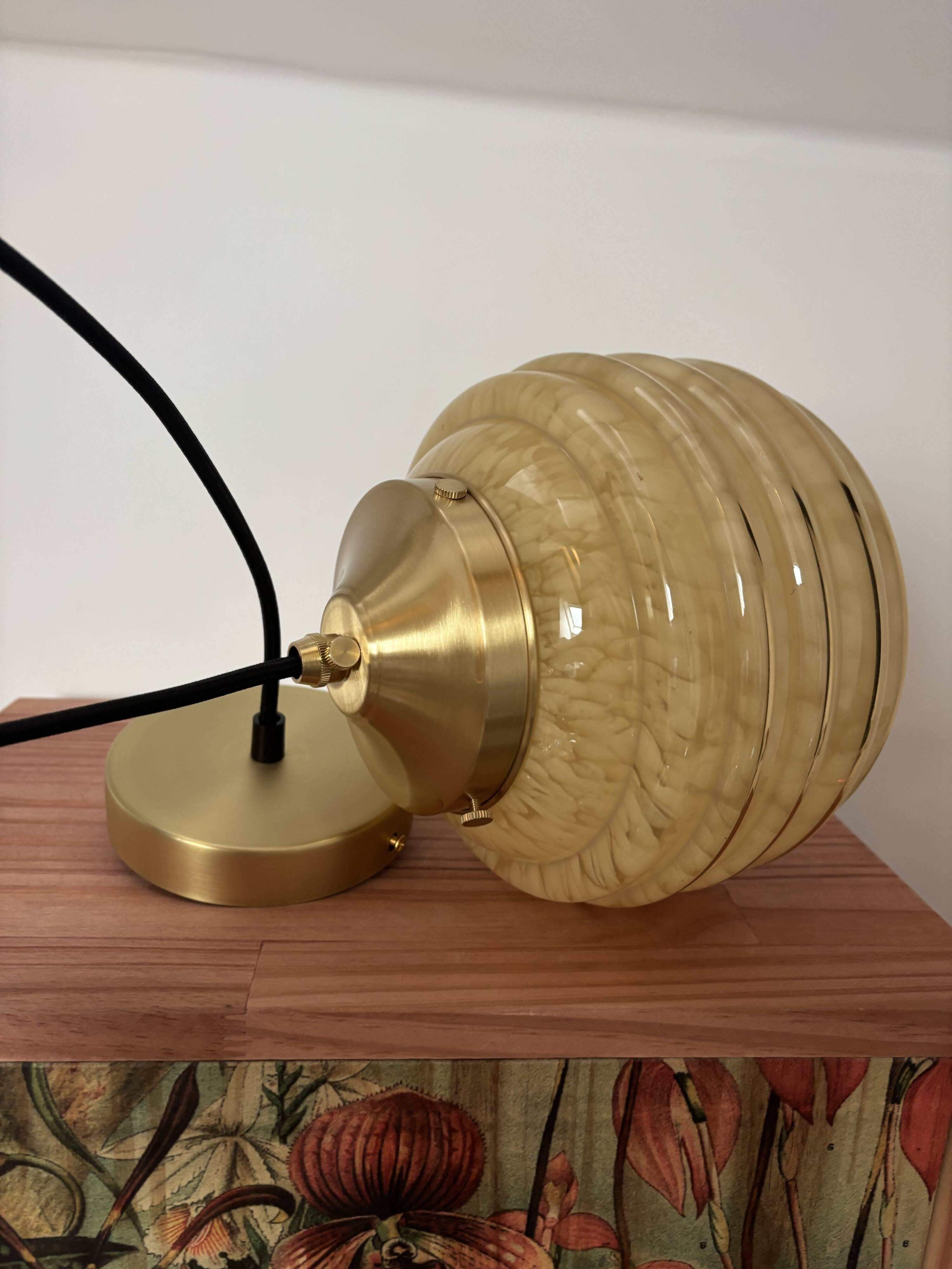 Suspension globe Art Déco