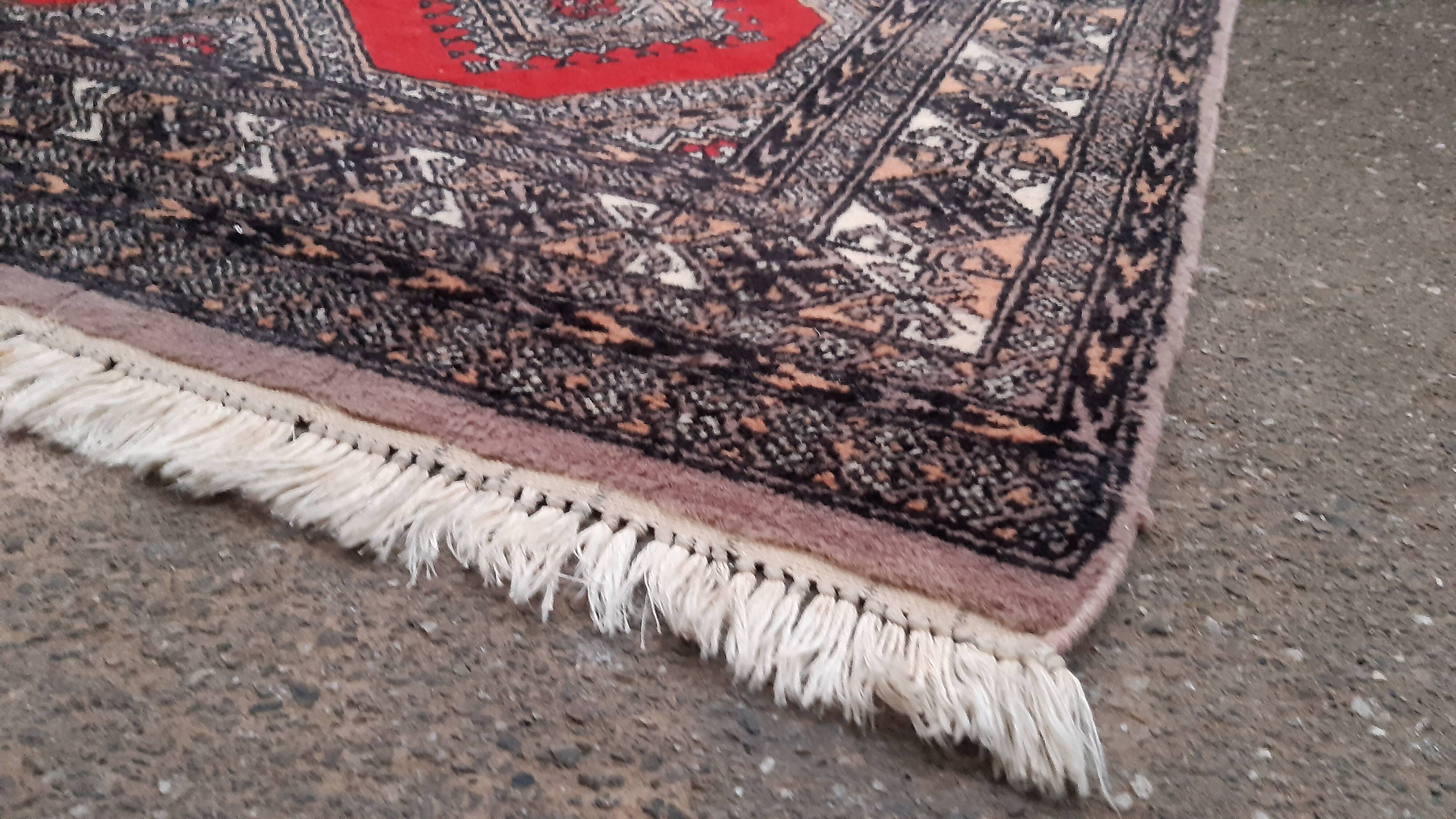 Old oriental carpet 189x123cm